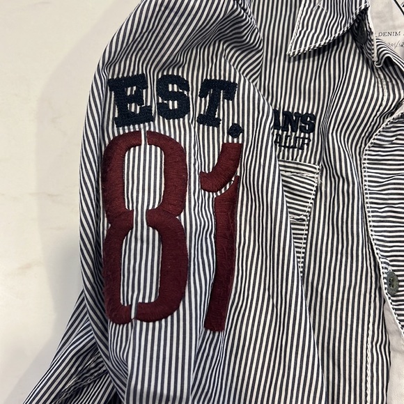 GUESS Button dress shirt Youth M 12/14 EUC - Picture 5 of 6